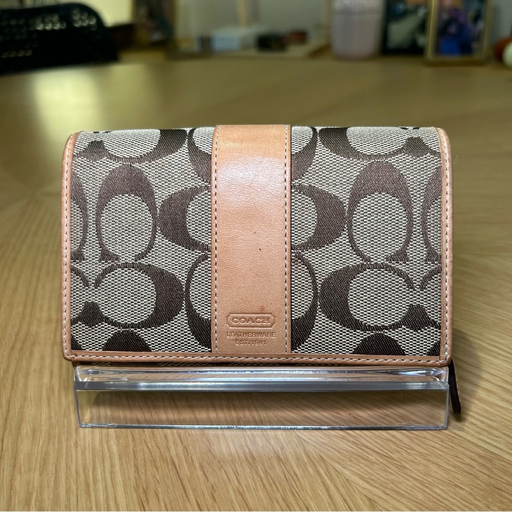 Vintage Coach Signature Canvas Hamptons Wallet - Picture 2 of 12